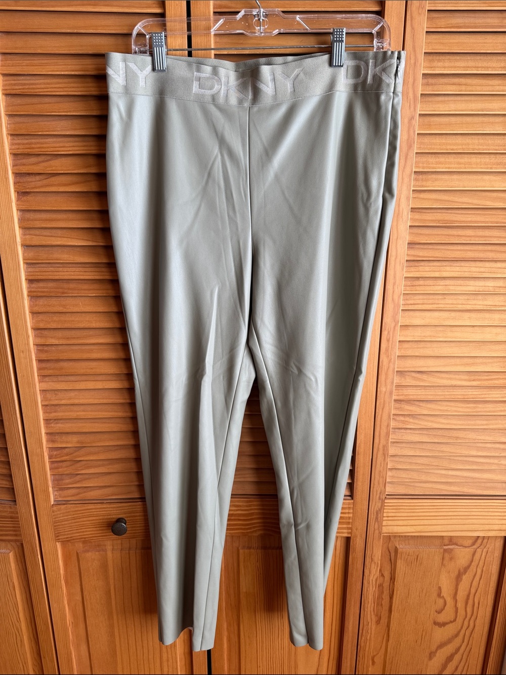 DKNY Sage Green Stretch Pull-On faux leather Leggings